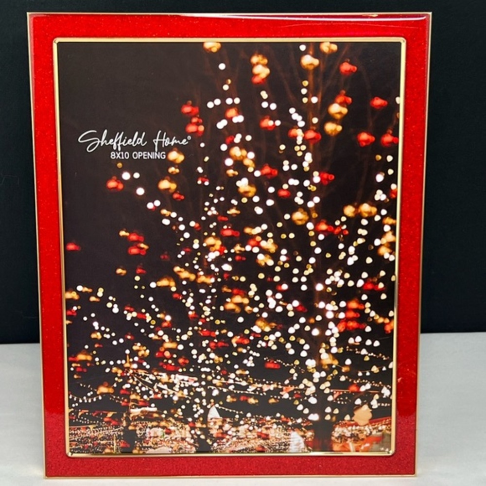 Sheffield Home - ‘Holiday Red Sparkle’ picture frame. 8“ x 10“. NWT.